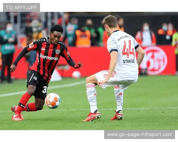 德甲莱比锡高位压迫频繁成功，比分逐渐拉开